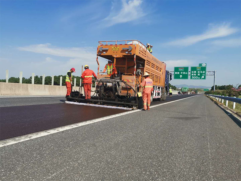 稀漿封層車微表處施工